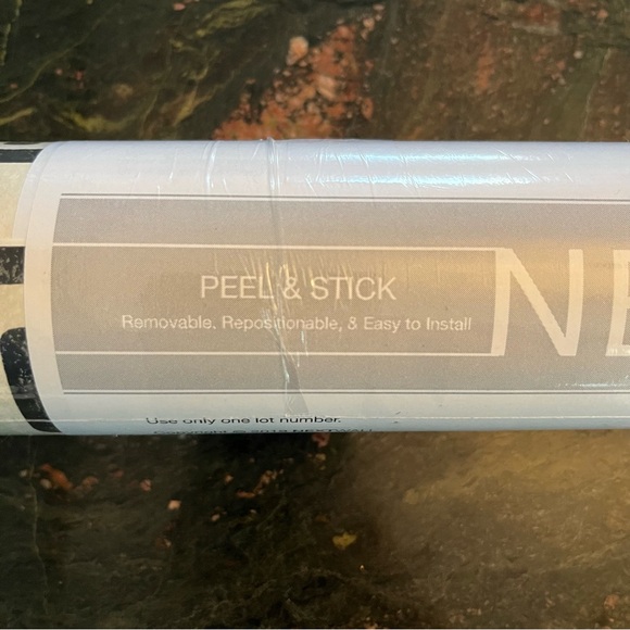 NWOT Peel & Stick wallpaper roll, 30.75 sq ft. - Picture 12 of 13